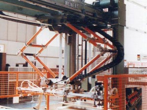 zig-zag cable carrier