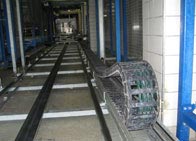 cable carrier with heavy load